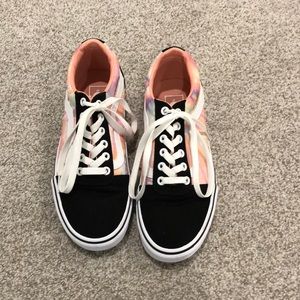 Brand new vans off the wall